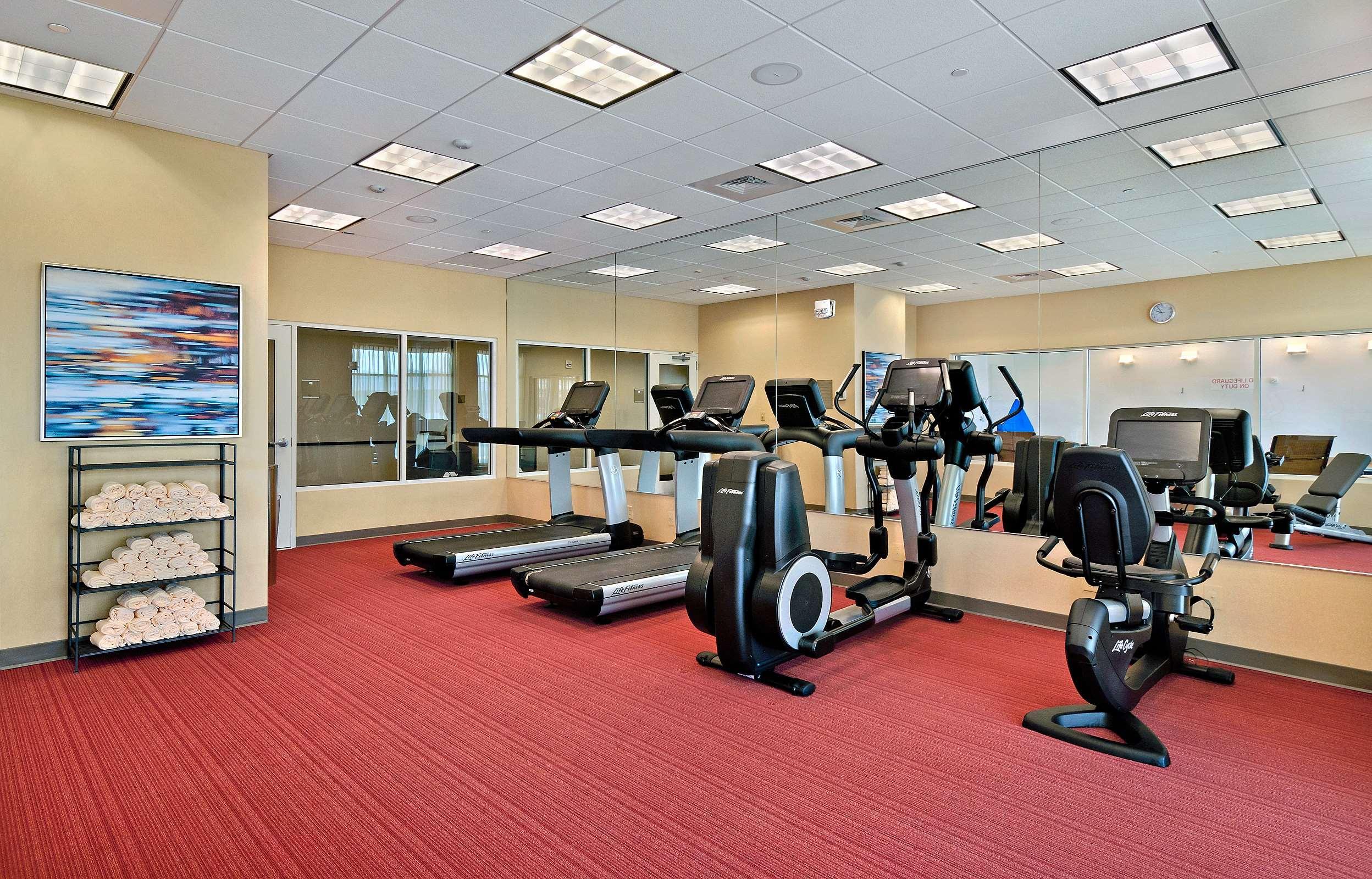 Hyatt Place Fredericksburg At Mary Washington Bagian luar foto