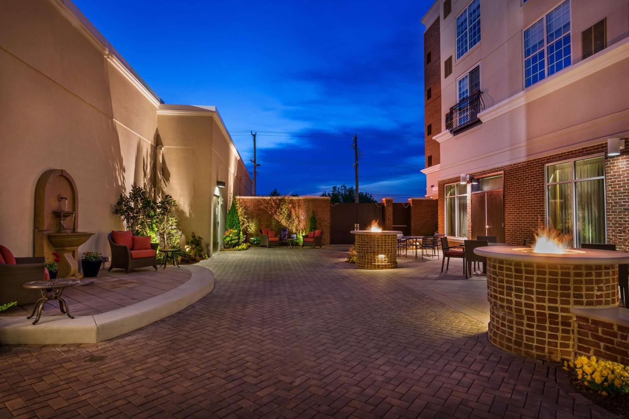 Hyatt Place Fredericksburg At Mary Washington Bagian luar foto