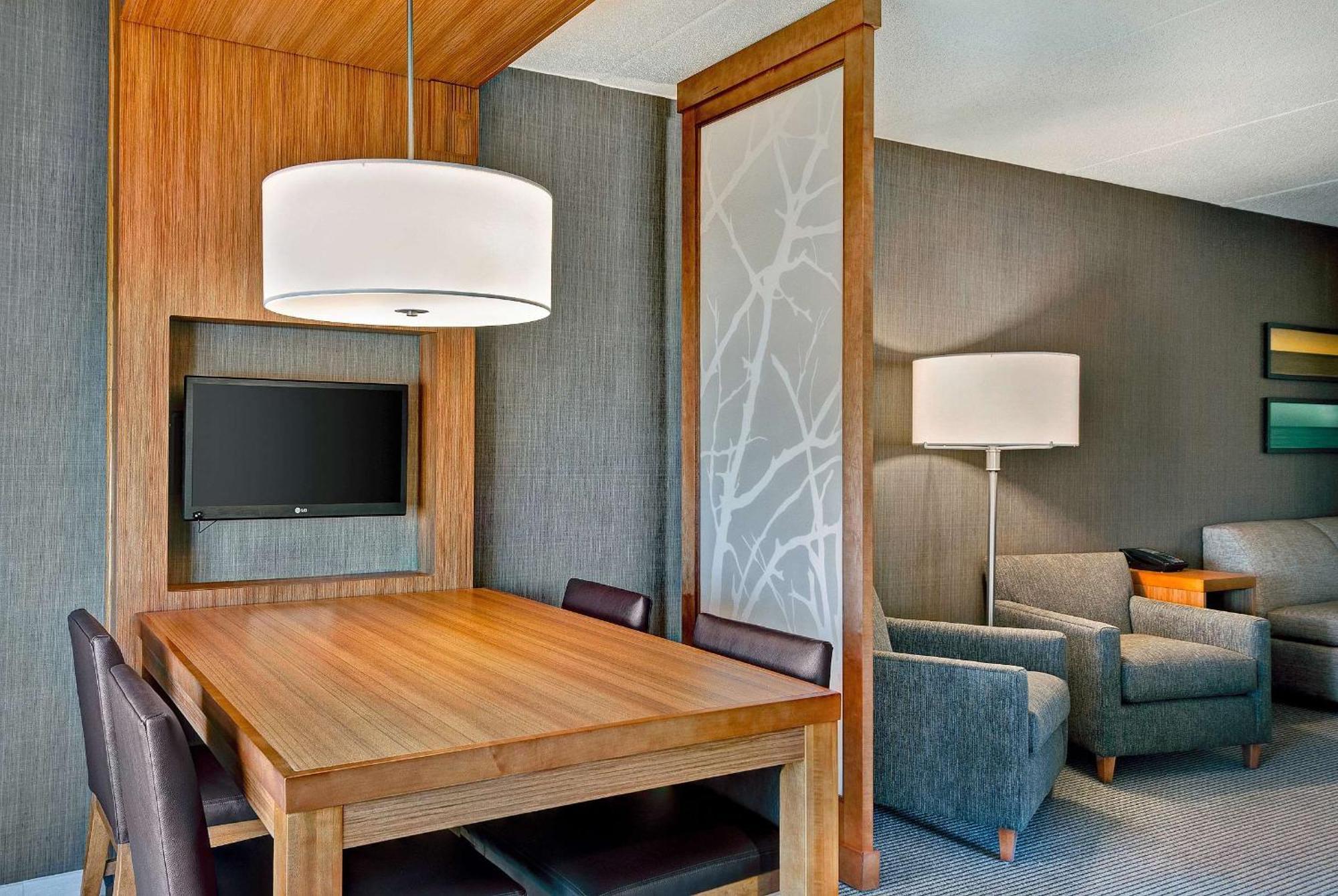 Hyatt Place Fredericksburg At Mary Washington Bagian luar foto