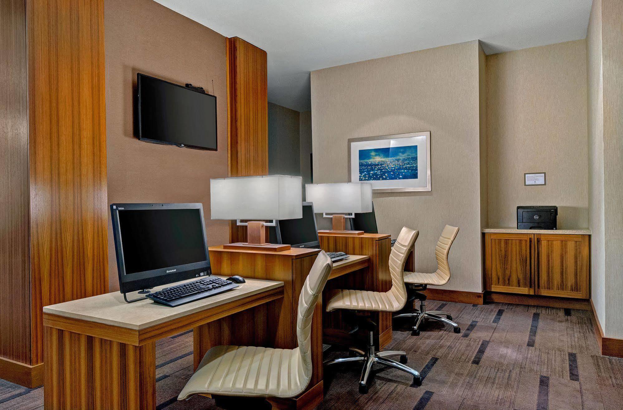 Hyatt Place Fredericksburg At Mary Washington Bagian luar foto